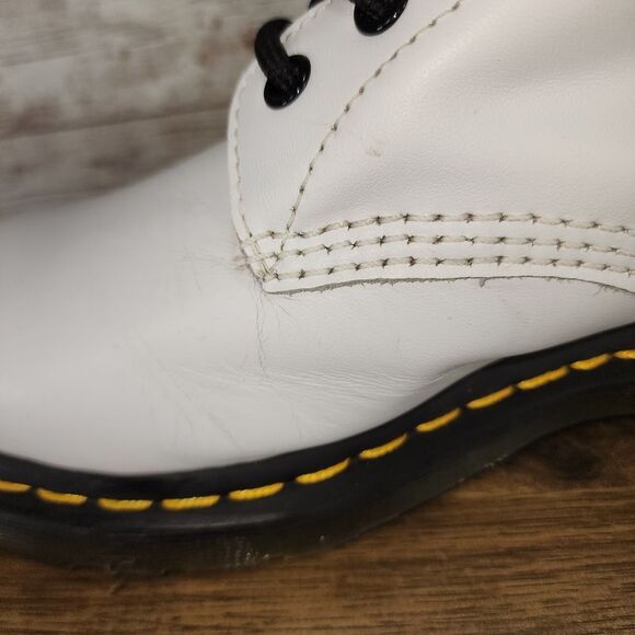 Dr. Martens Women’s 1460 White Patent Leather Lace Up Boots Size 9 - Picture 8 of 11